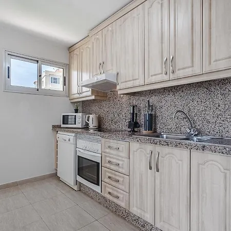 In Canadas Golf Del Sur * 圣米格尔德阿沃纳