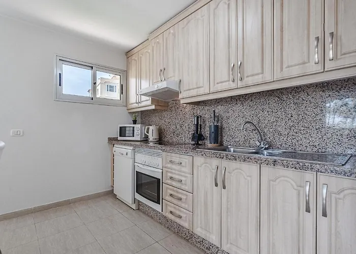 In Canadas Golf Del Sur * 圣米格尔德阿沃纳